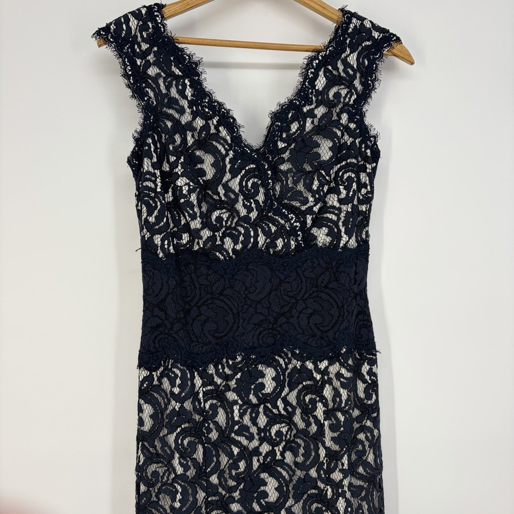 TADASHI SHOJI Dress 4 Textured Lace Mermaid Navy Blue Lace Overlay Feminine Gala